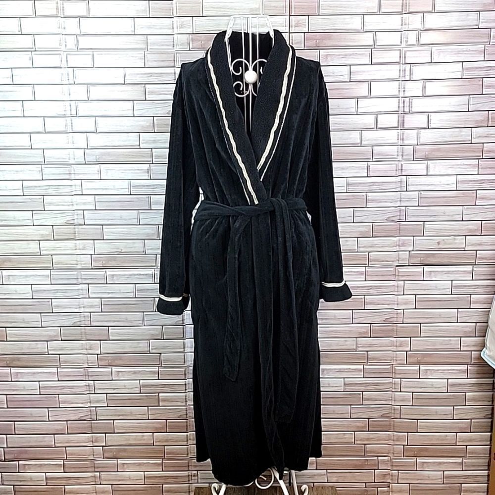 Liz Claiborne plush robe Size S